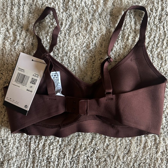 Nike Alate Bra in Brown - Picture 2 of 3